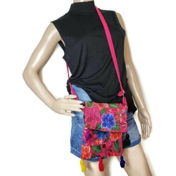 Handcrafted Floral Embroidered Crossbody Bag Pom Tassels zip closure festival - Picture 4 of 8
